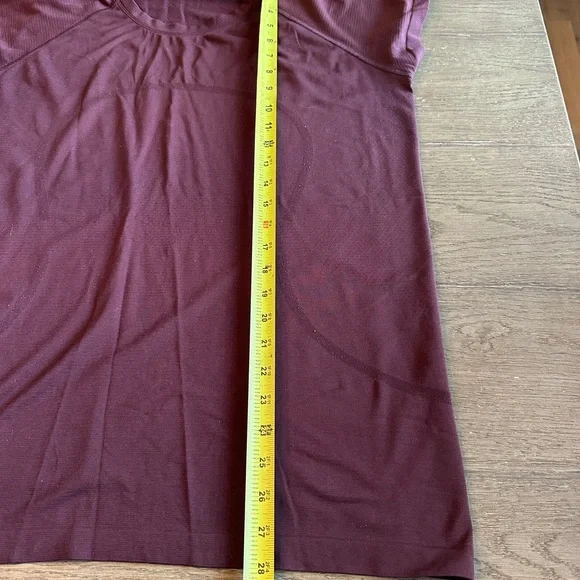 Lululemon Swiftly Tech Short Sleeve in
Cassis Maroon color size 16 - Picture 8 of 10